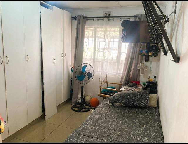 3 BEDROOM HOUSE FOR SALE IN BLUFF